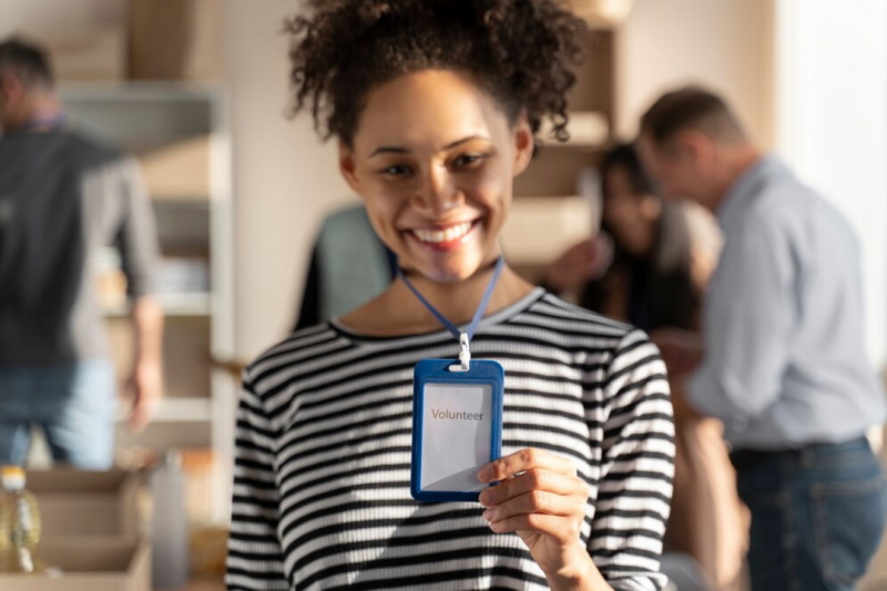 Como Escolher e Usar Crachá Personalizado para Eventos Como Escolher e Usar Crachá Personalizado para Eventos